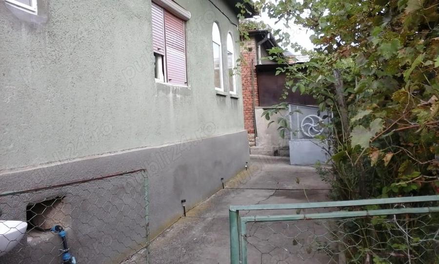 Casă cu Teren 1900 Mp în Zăgujeni