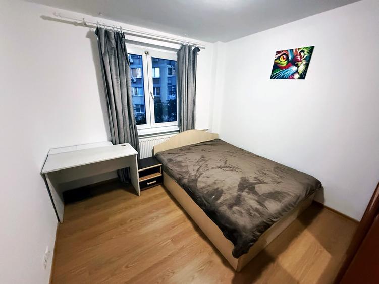 Apartament cu 4 camere decomandat în Lujerului