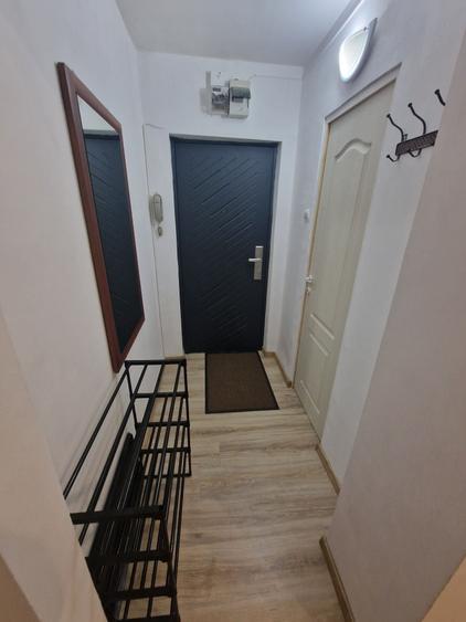 Apartament cu 2 camere semidecomandat în Tătărași