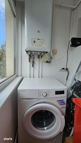 Apartament cu 3 camere decomandat în Astra