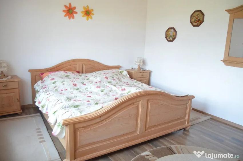 Casă cu 5 camere cu Teren 3420 Mp în Valea Călugărească