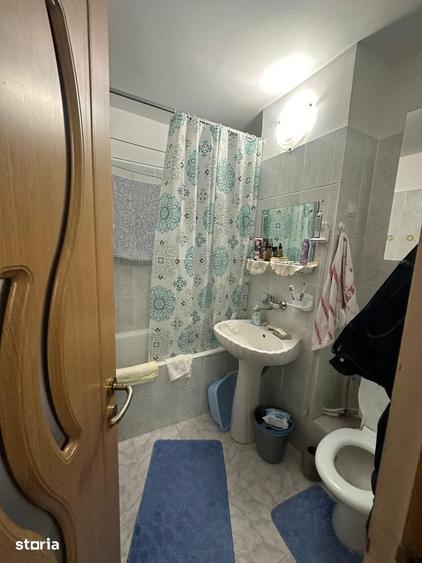 Apartament cu 4 camere decomandat în Central
