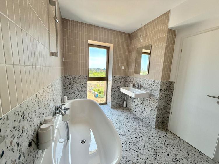 Penthouse cu terasă spectaculoasă și vedere la lac / 260 mp - 8