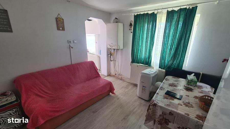 Casă cu 2 camere în Central