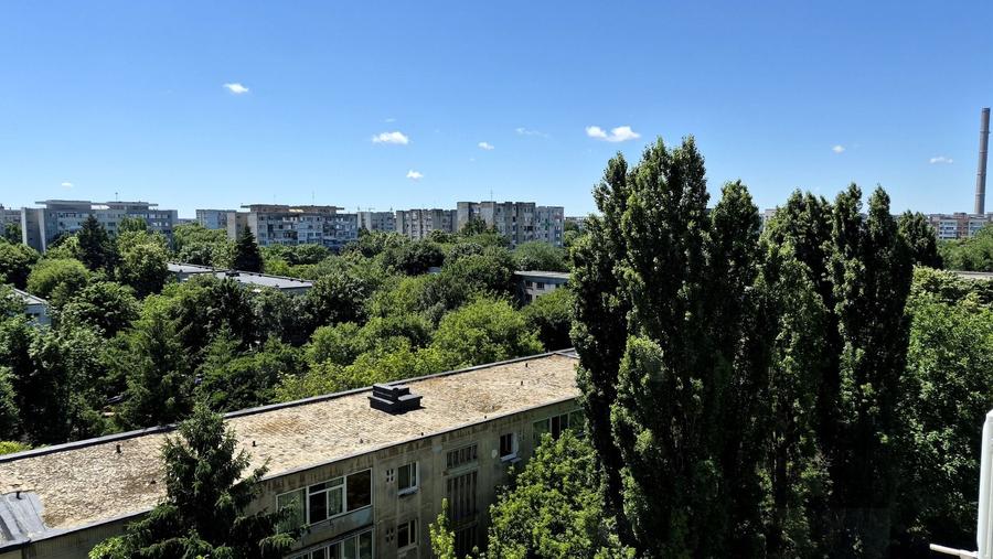 Apartament cu 2 camere semidecomandat, mobilat în Berceni