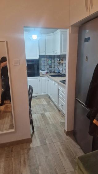 Apartament cu 3 camere decomandat, mobilat în Ultracentral
