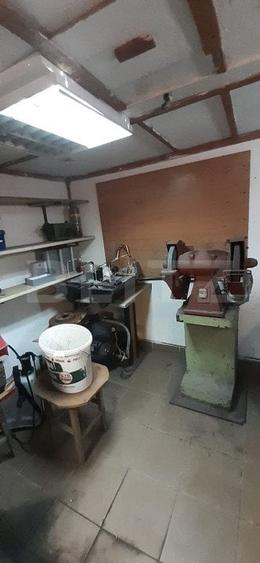 Casă individuală cu 6 camere cu Garaj în Pucioasa