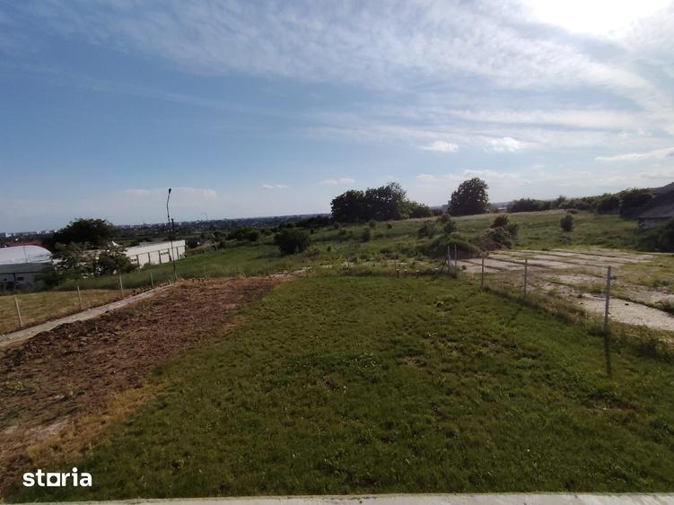 Casă cu 5 camere cu Teren 400 Mp în Central