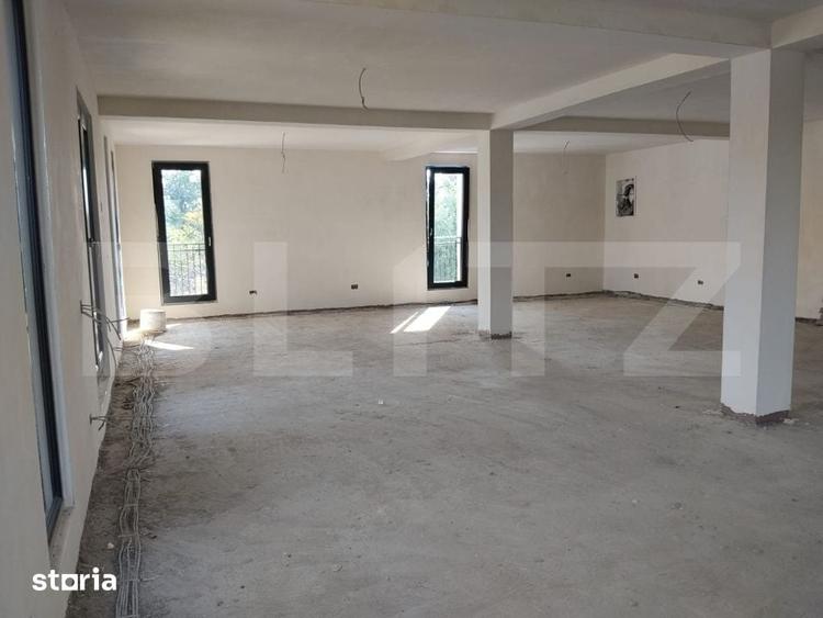 Spațiu comercial, de 240 mp, în Central