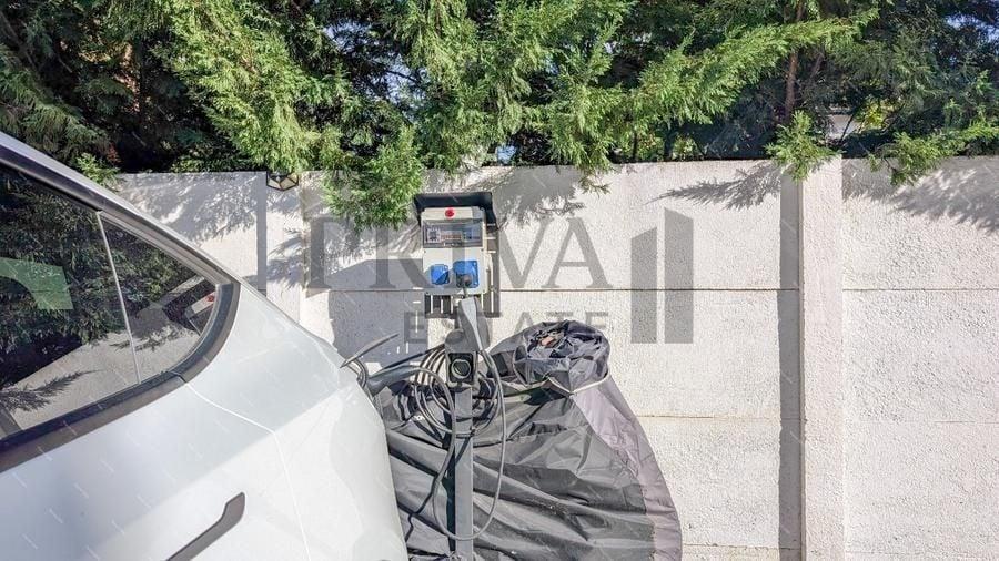 Apartament cu 3 camere decomandat, mobilat în Braytim