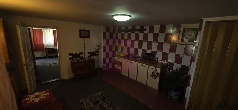 Casă cu 6 camere în Central