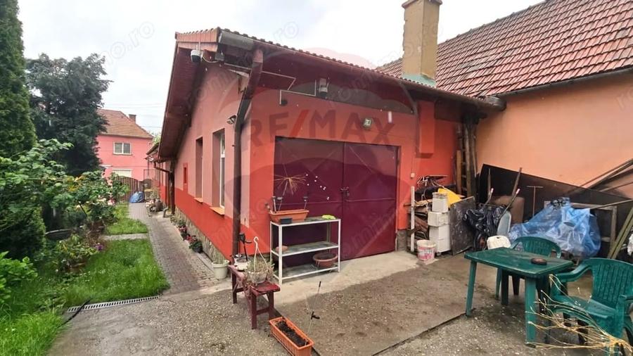 Casă cu 3 camere cu Teren 250 Mp în Central