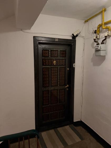 Apartament cu 2 camere semidecomandat în Coman