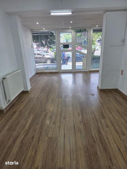 Spațiu comercial, de 58 mp, în Micro 14