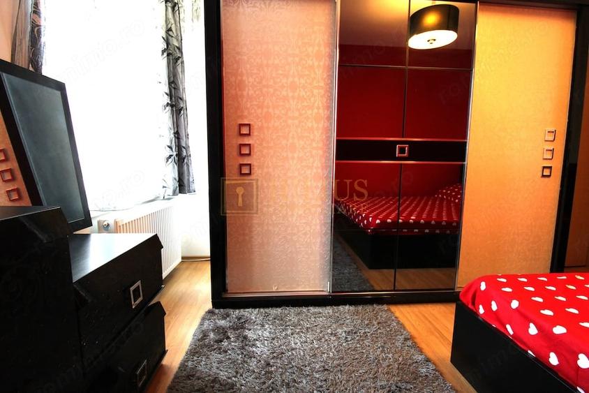 Apartament cu 3 camere decomandat în Girocului
