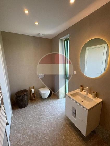 Apartament cu 2 camere semidecomandat, mobilat în Sisești