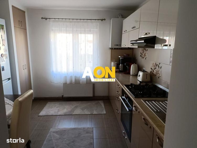 Apartament cu 2 camere, mobilat în Cetate