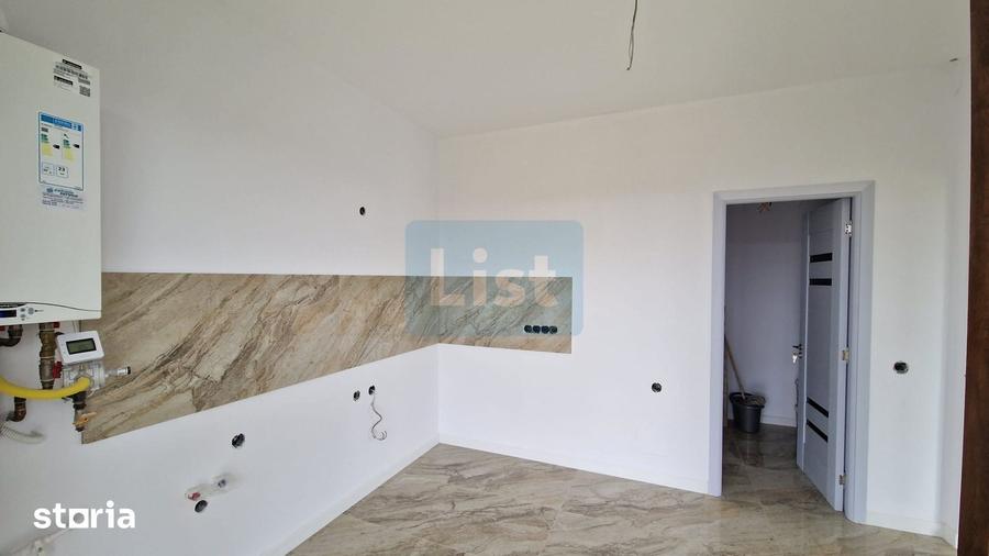 Casă cu 4 camere cu Teren 476 Mp în Recea