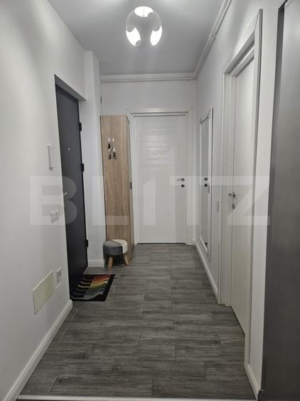 Apartament cu 3 camere semidecomandat, mobilat în Sânnicoară