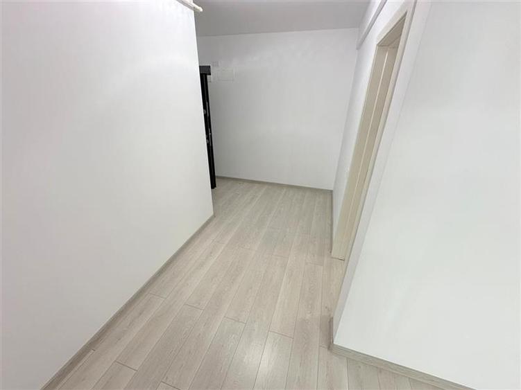 Apartament cu 2 camere semidecomandat, mobilat în Nord