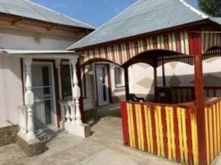 Casă cu 3 camere în Valea Cânepii