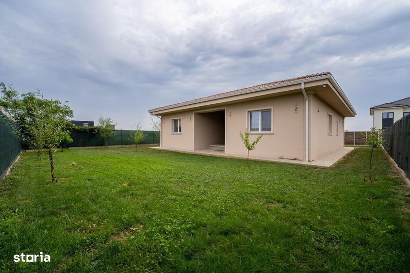 Casă cu 4 camere cu Teren 625 Mp în Moșnița Nouă