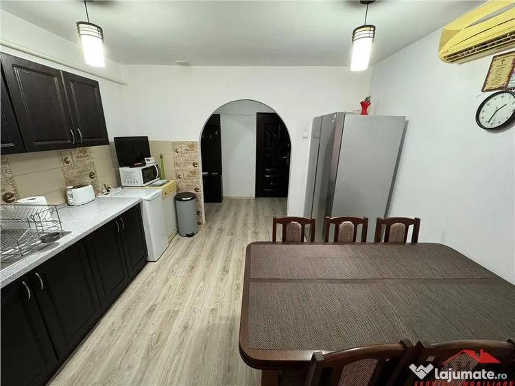 Apartament cu 4 camere decomandat în Obor