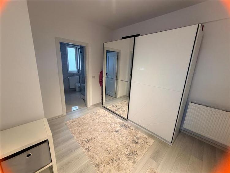 Apartament cu 2 camere decomandat în Aeroport
