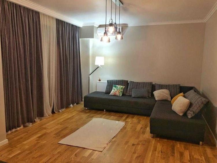 Apartament cu 2 camere decomandat în Livezeni