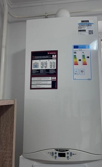 Apartament cu 2 camere semidecomandat în Școlilor