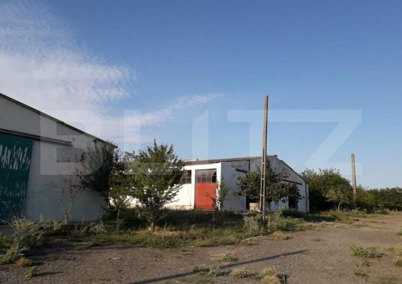 Teren Construcții intravilan de 950000 mp, în Exterior Nord