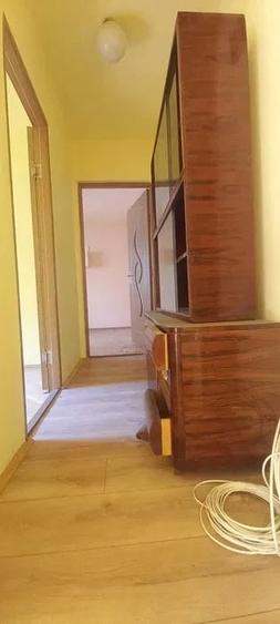Apartament cu 3 camere semidecomandat în Dacia