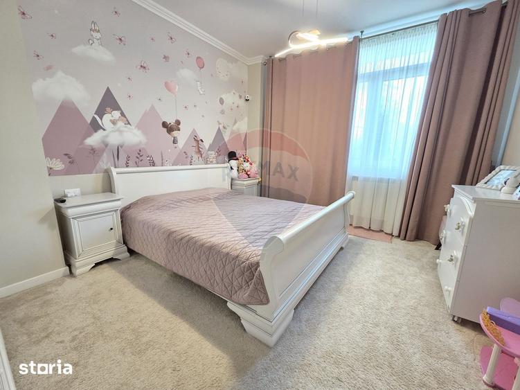 Apartament cu 3 camere, mobilat în Central