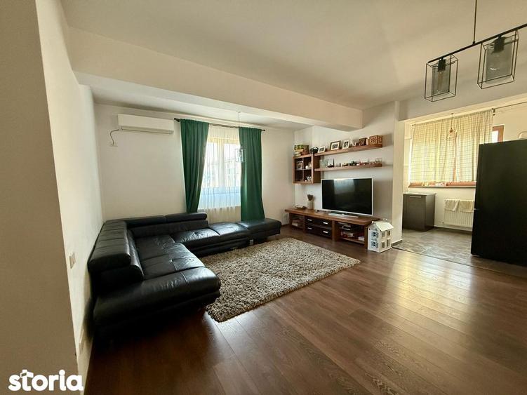 Apartament cu 3 camere decomandat în Central