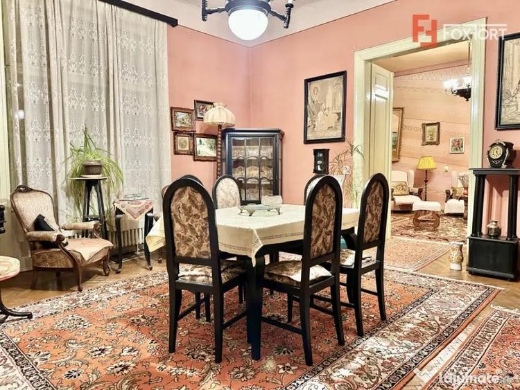 Apartament cu 4 camere decomandat în Exterior Vest