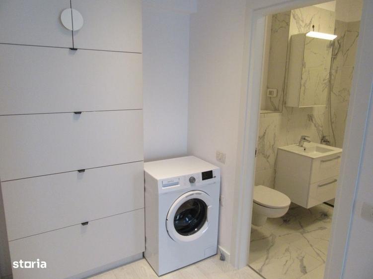 Apartament cu 3 camere semidecomandat, mobilat în Fundeni