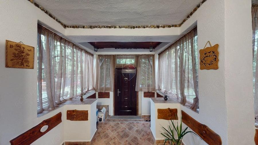 Casă cu 5 camere cu Teren 2000 Mp în Stațiunea Climaterică Sâmbăta
