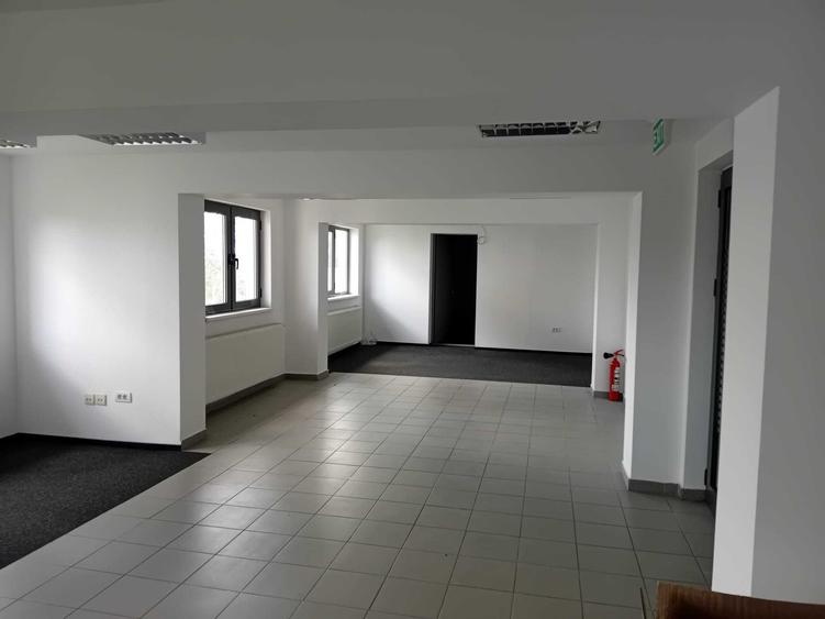 Spațiu comercial, de 12 mp, în Ianca
