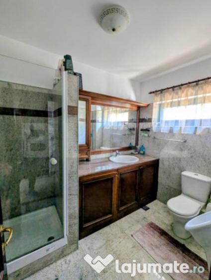 Casă cu 4 camere cu Teren 1000 Mp în Bucium