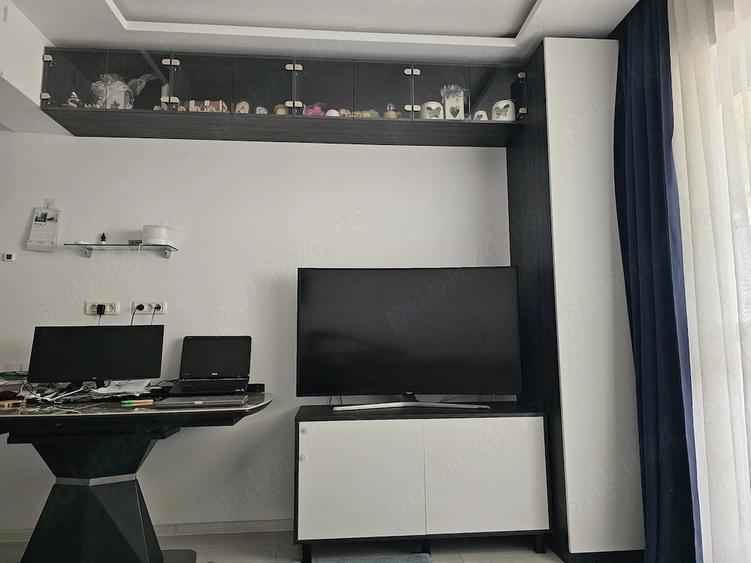 Apartament cu 3 camere decomandat în Exterior Vest
