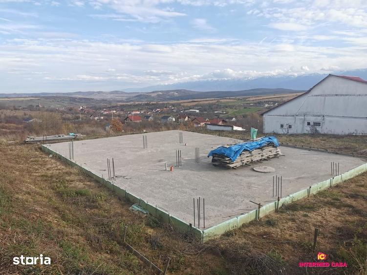 Teren de 665 mp, în Roșia