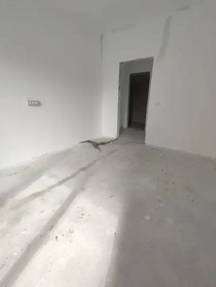 Apartament cu 3 camere decomandat în Theodor Pallady