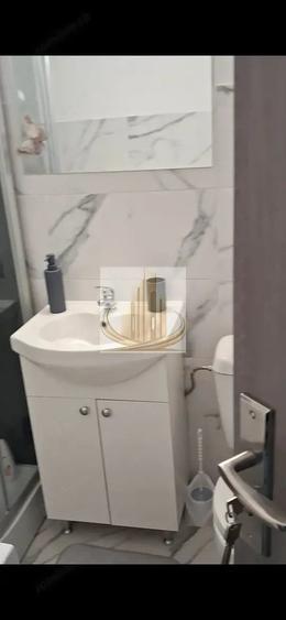 Garsonieră decomandată în Soarelui