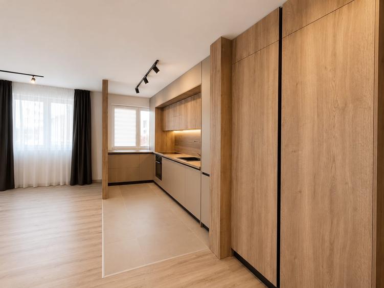 Apartament cu 2 camere semidecomandat în Tractorul