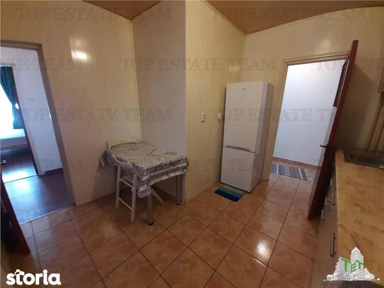Apartament cu 3 camere decomandat, mobilat în Pantelimon