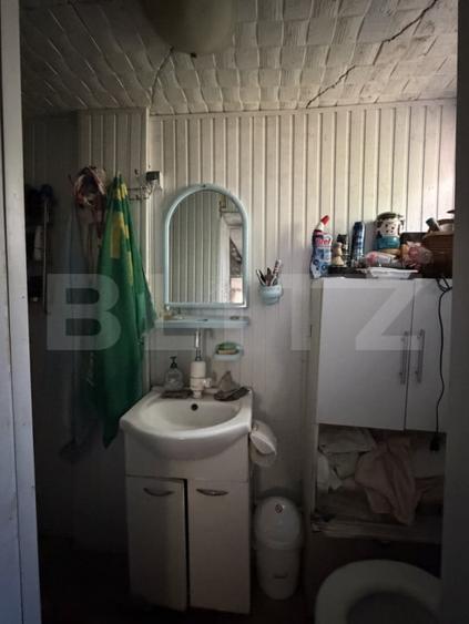 Casă cu 5 camere cu Teren 777 Mp în Breasta