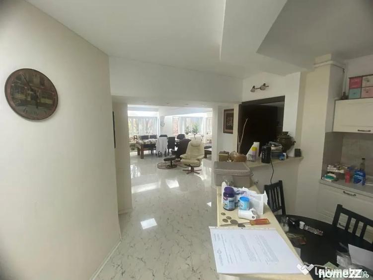 Apartament cu 4 camere decomandat în Unirii