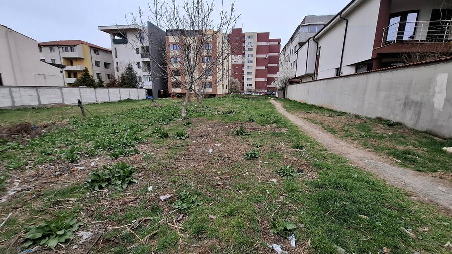 Teren Construcții intravilan de 500 mp, în Kamsas