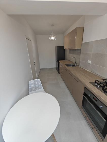 Apartament cu 3 camere decomandat în Popoveni