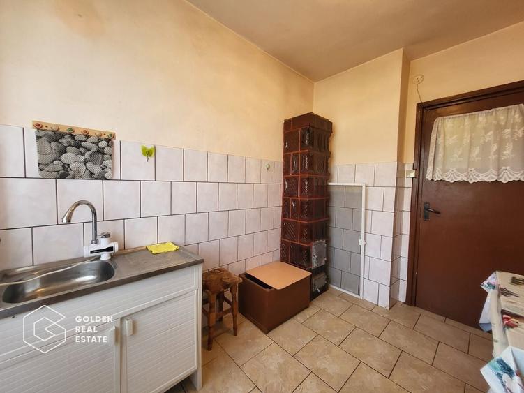 Apartament cu 3 camere semidecomandat în Central